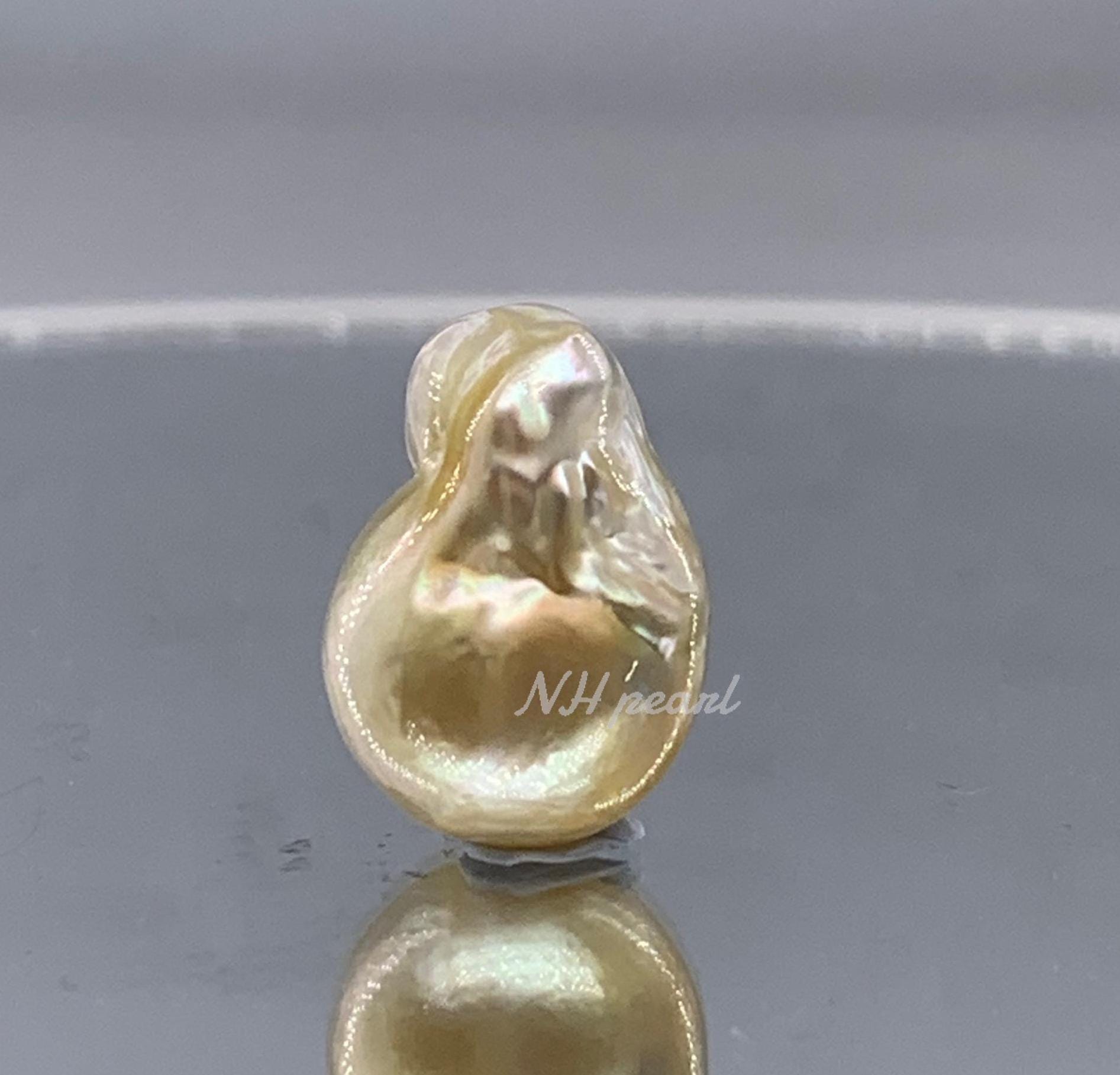 バロック南洋真珠 天然ゴールデンルースパール (12.4 mm -13.5 mm