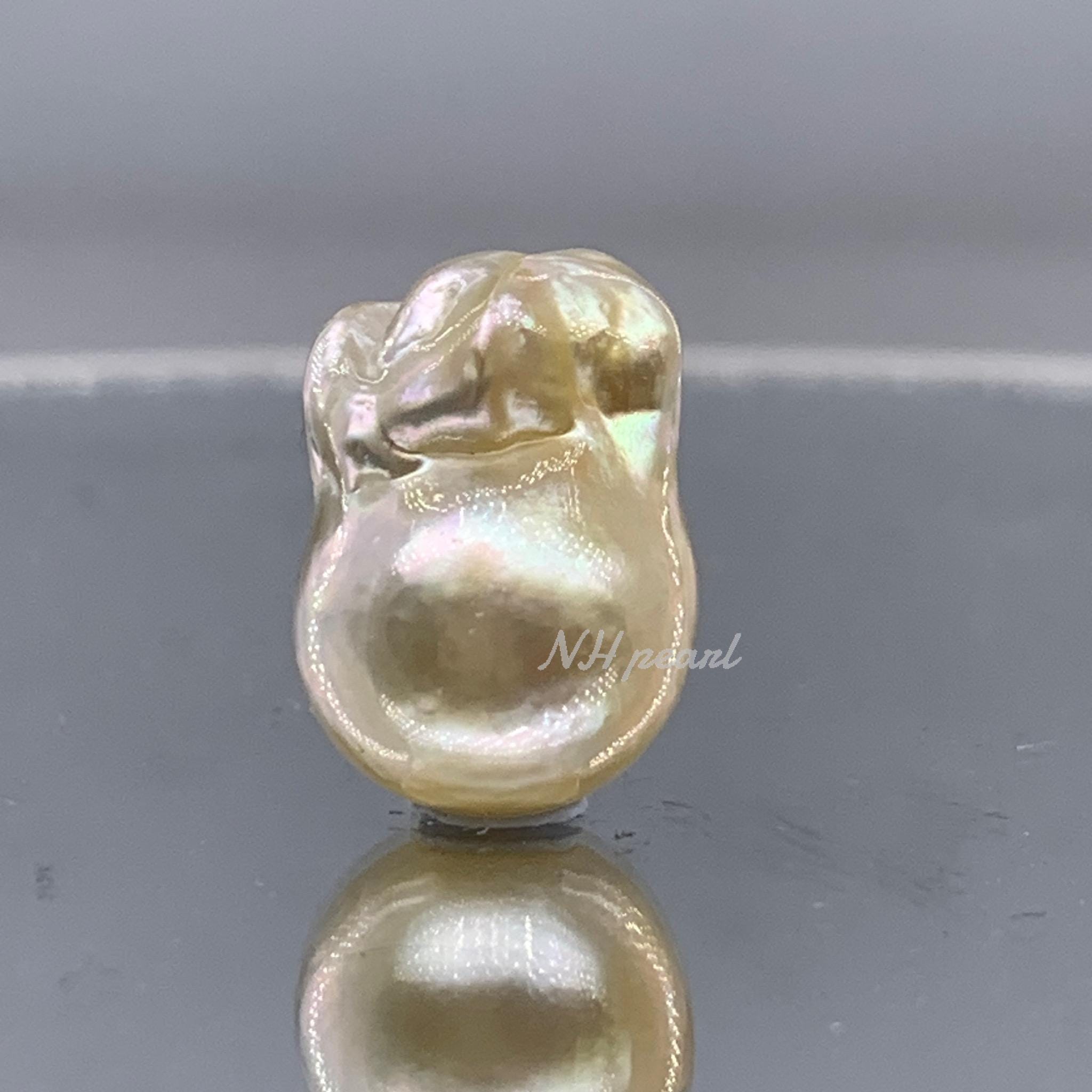 バロック南洋真珠 天然ゴールデンルースパール (12.4 mm -13.5 mm