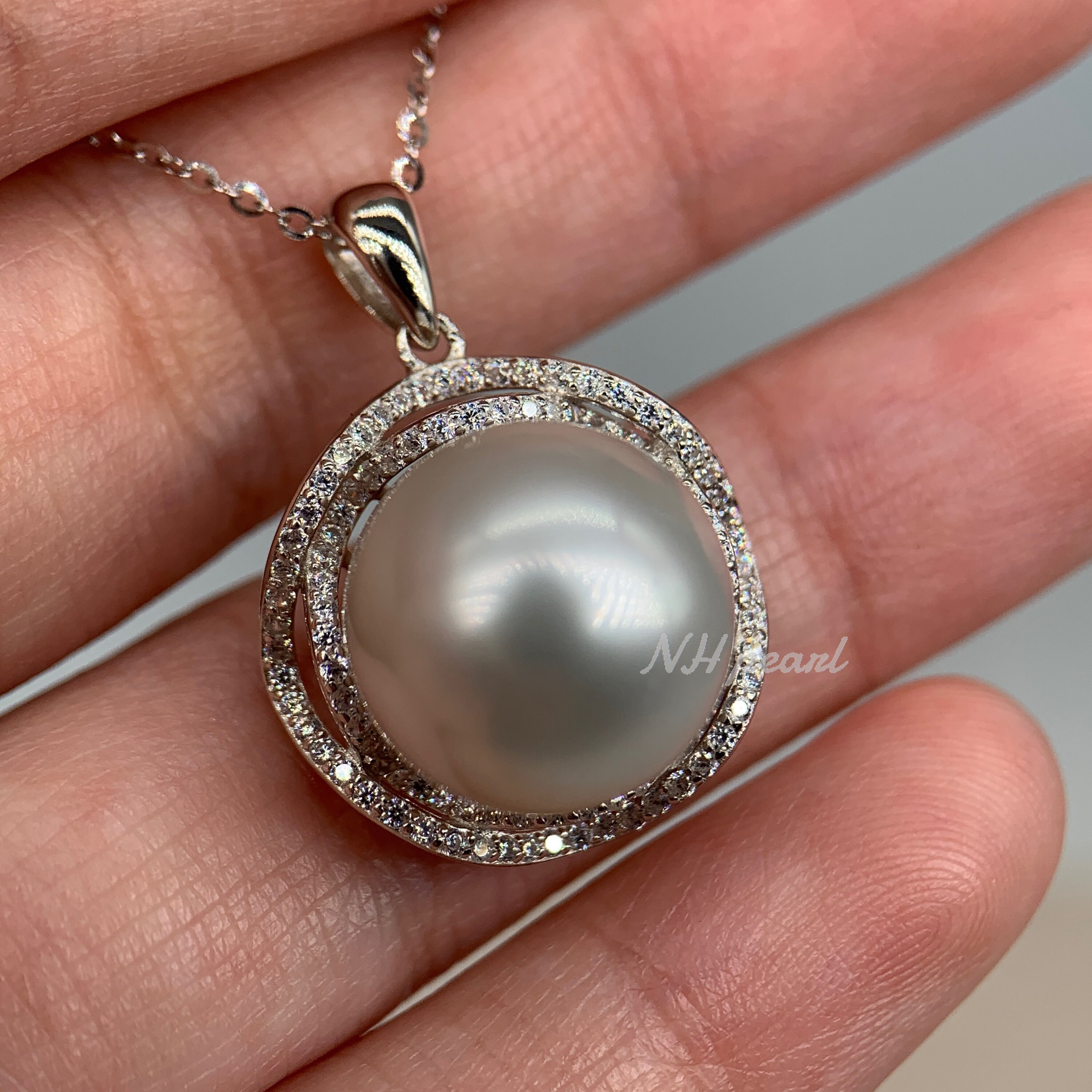 Genuine White South Sea Pearl in S925 Pendant Necklace White