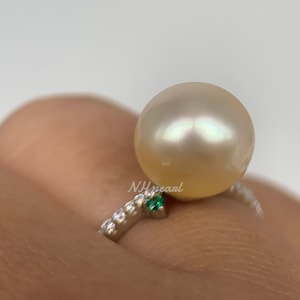White south sea pearl with elegant S925 sterling silver ring setting