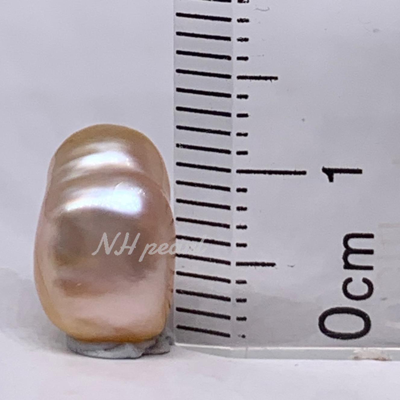 バロック南洋真珠ビーズ：天然ゴールドルースパール（7.7 mm x 11.8 mm