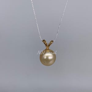 gold south sea pearl in solid 18k gold pendant necklace,  golden seawater pearl, natural salt water pearl jewellery