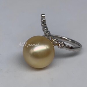 white south sea pearl ring. S925 sterling silver ring. White Seawater pearl.