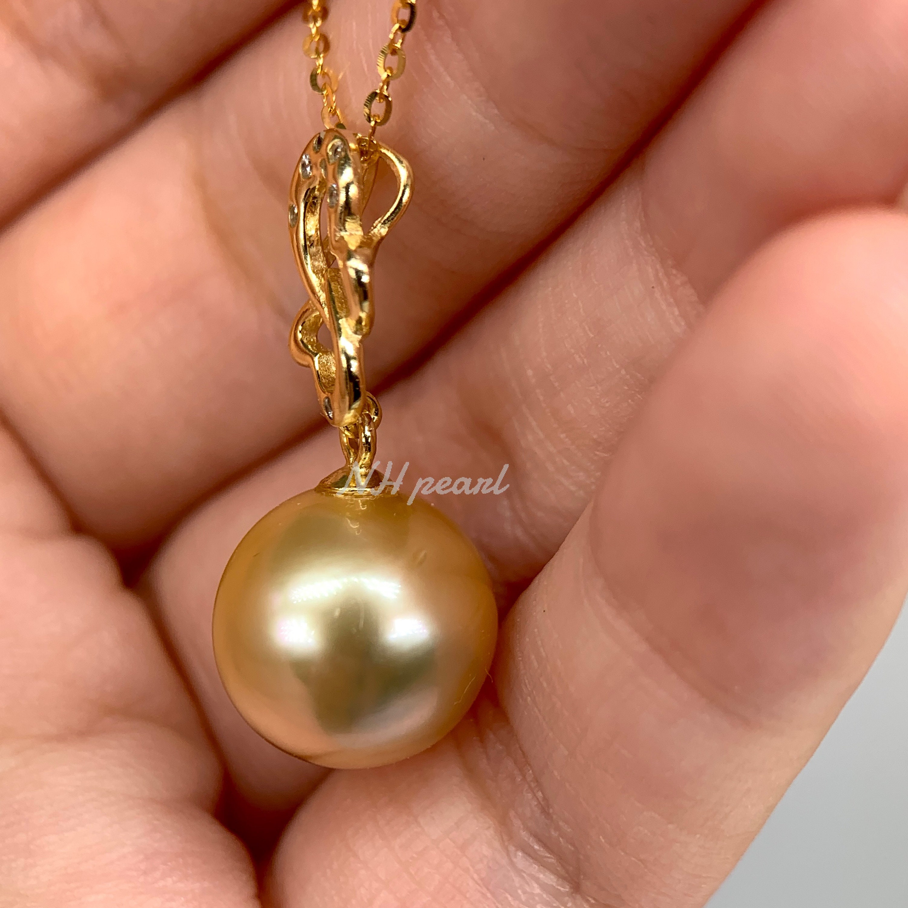 Genuine Golden South Sea Pearl in S925 Pendant Necklace 12mm picture