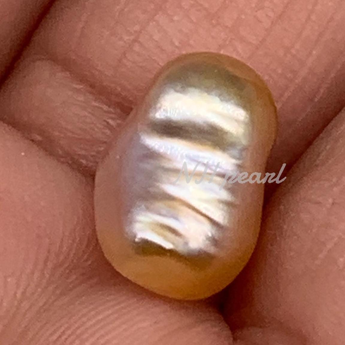 バロック南洋真珠ビーズ：天然ゴールドルースパール（7.7 mm x 11.8 mm