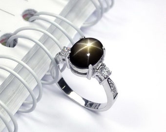 Black Star Sapphire Ring: 4.45 ct Sterling Silver, US Size 7