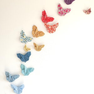 Decoración de pared de mariposas de origami en tela arcoíris o lisa - guirnalda de mariposas