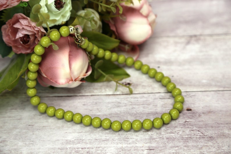 Retro Light Grass- Green necklace from the 1970s Retro Necklace Vintage necklace Retro Jewelry 1980s