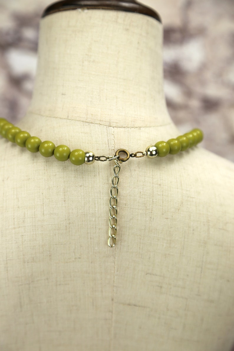 Retro Light Grass- Green necklace from the 1970s Retro Necklace Vintage necklace Retro Jewelry 1980s
