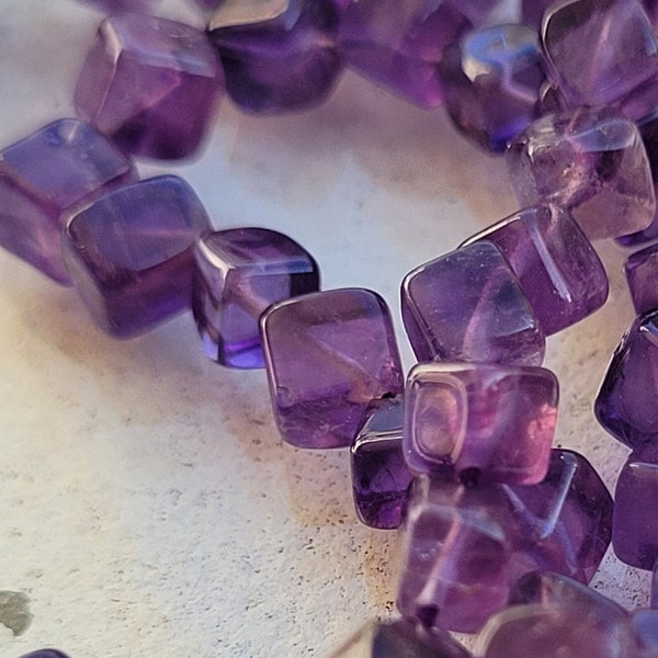 Amethyste Brésil perles cubes  4,5 mm