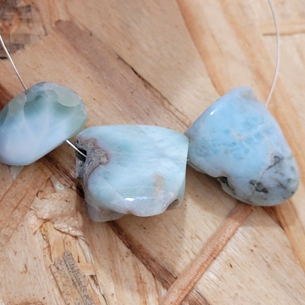 Larimar brut Grosses pépites pendentifs tranches X3 - pierre brute bleu pastel