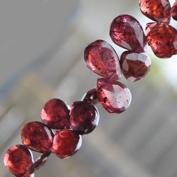 Grenat Rhodolite briolettes poires facettes 11-12 mm - 4 pierres