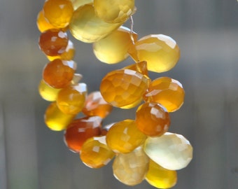 Orange yellow onyx briolettes faceted drops 9-10mm - 6 stones