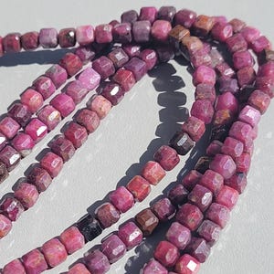 Natural Asian Ruby - 4mm cube beads - Faceted cubic beads - 8cm strand - 20 stones