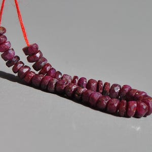 Rubino africano rosso scuro - pietra naturale - rondelle sfaccettate da 3,8 mm - filo da 8 cm - filo singolo
