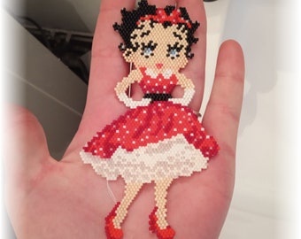 Diagramme pour tissage brick stitch ou peyote en perles miyuki delica. Betty Boop en robe rouge à pois