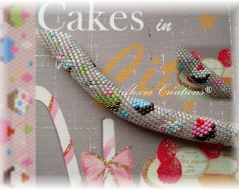 Cupcakes pattern, 11/0 seed beads,  Peyote with a twist - not crochet