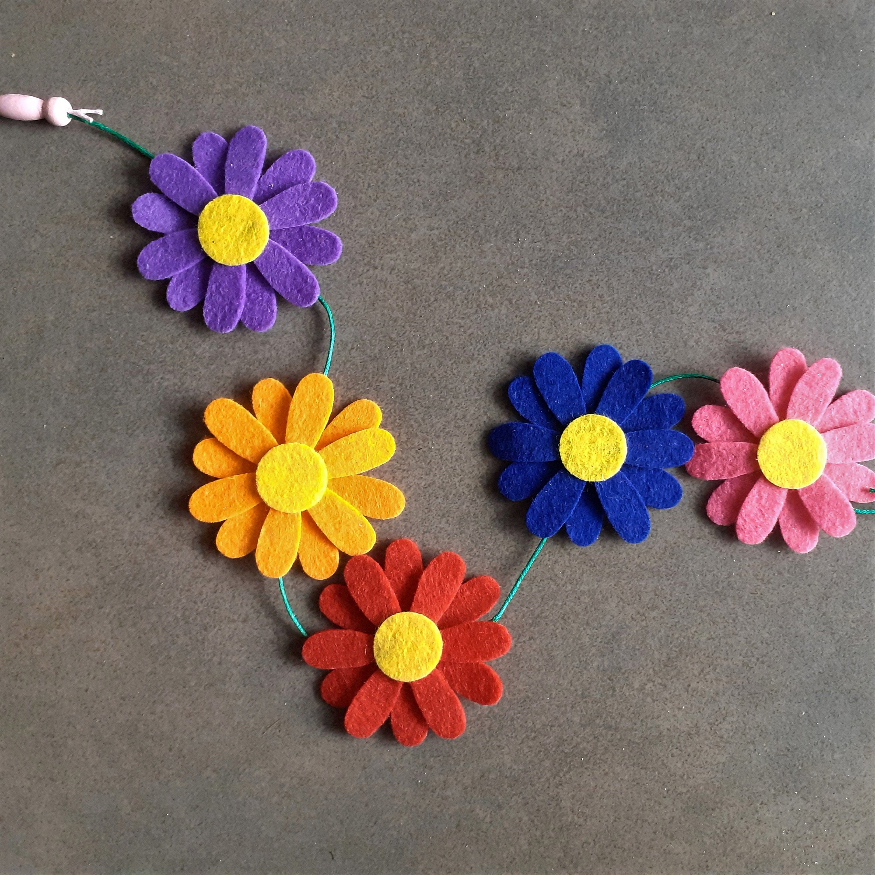 Guirlande Multicolore de Fleurs en Feutrine