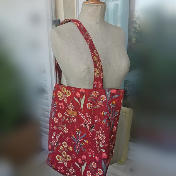 SAC TISSU - Le sac "Coco" - Sac cabas - Tissu popeline de coton rouge bordeaux à fleurs -