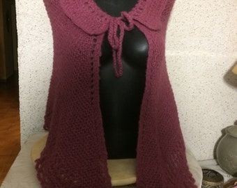 Large shawl with old pink collar closed by a cord made with knitting and crochet in alpaca and silk washable woman
