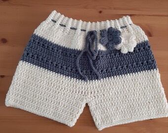 Pantaloncini all'uncinetto, taglia 10 anni