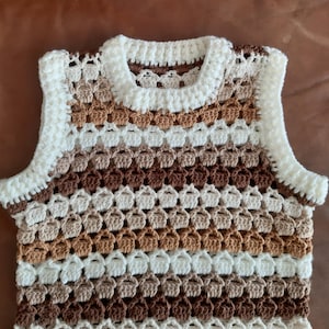 Blouse,haut ou débardeur au crochet fait main, en taille 38
