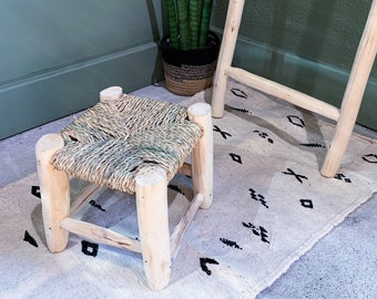 Petit tabouret marocain en matières naturelles pour enfants