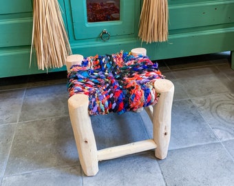 Petit tabouret marocain boucherouite pour enfants