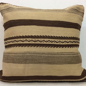 24x24 pillow cover,throw pillow cover,natural cream wool with natural sheep brown wool pillow cover,housewares pillow,Kelim rug pillow,60 Cm