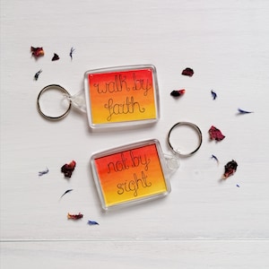 Walk By Glaube nicht durch Sicht Schlüsselanhänger - 2 Korinther 5: 7 Schlüsselanhänger - Christliches Geschenk - Christliches Vatertagsgeschenk - Christlicher Schlüsselanhänger - Glaube
