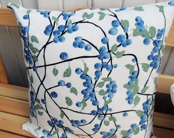 Sweden-Design pillow case Blue berries