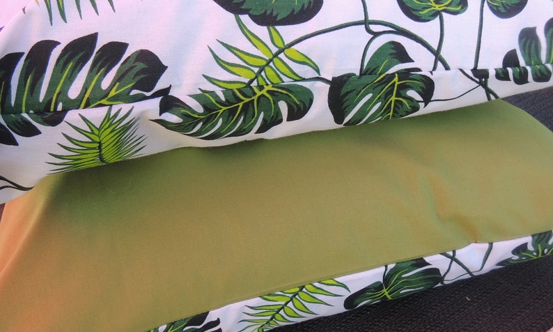 Reversible cushion cover leaf mix uni with zipper