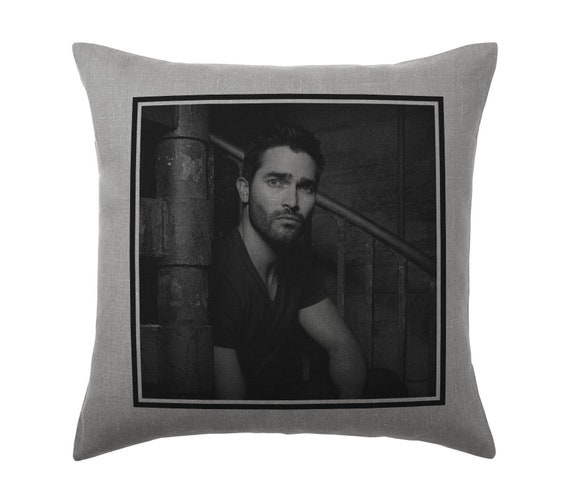 Gift Tyler Hoechlin Cushion Pillow Cover Case 