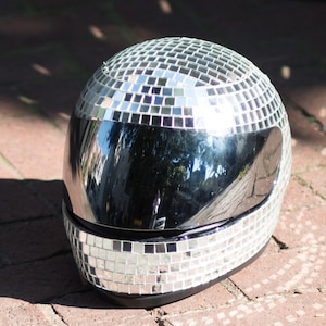 DISCO HELMET 2020 (Glamouro Disco Ball Mirror Tile Motorcycle Helmet per Burning Man, Festival, Raves e Everyday Dancing)