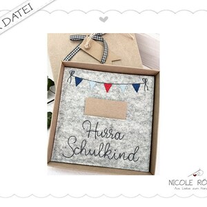 Embroidery file ITH 18x13 Hurray school child with pennant chain for gift boxes, cards, vouchers, congratulations .... school enrollment