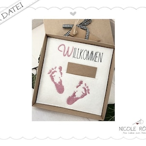 Fichier de broderie ITH Bienvenue avec pieds de bébé 18x13 pour coffrets cadeaux, cartes, bons, félicitations .... Bébé