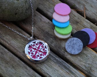 Adorned with a perfume Pendant (chain) necklace