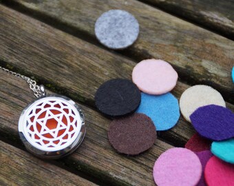 Adorned with a perfume Pendant (chain) necklace