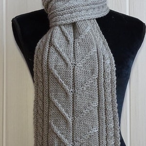 Easy cable knit scarf pattern