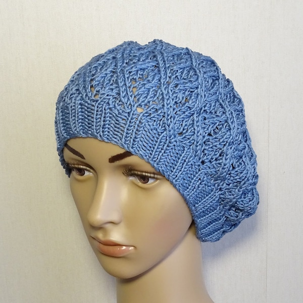 Bonnet béret femme bleu jean tricoté main dans un fil végétal en coton