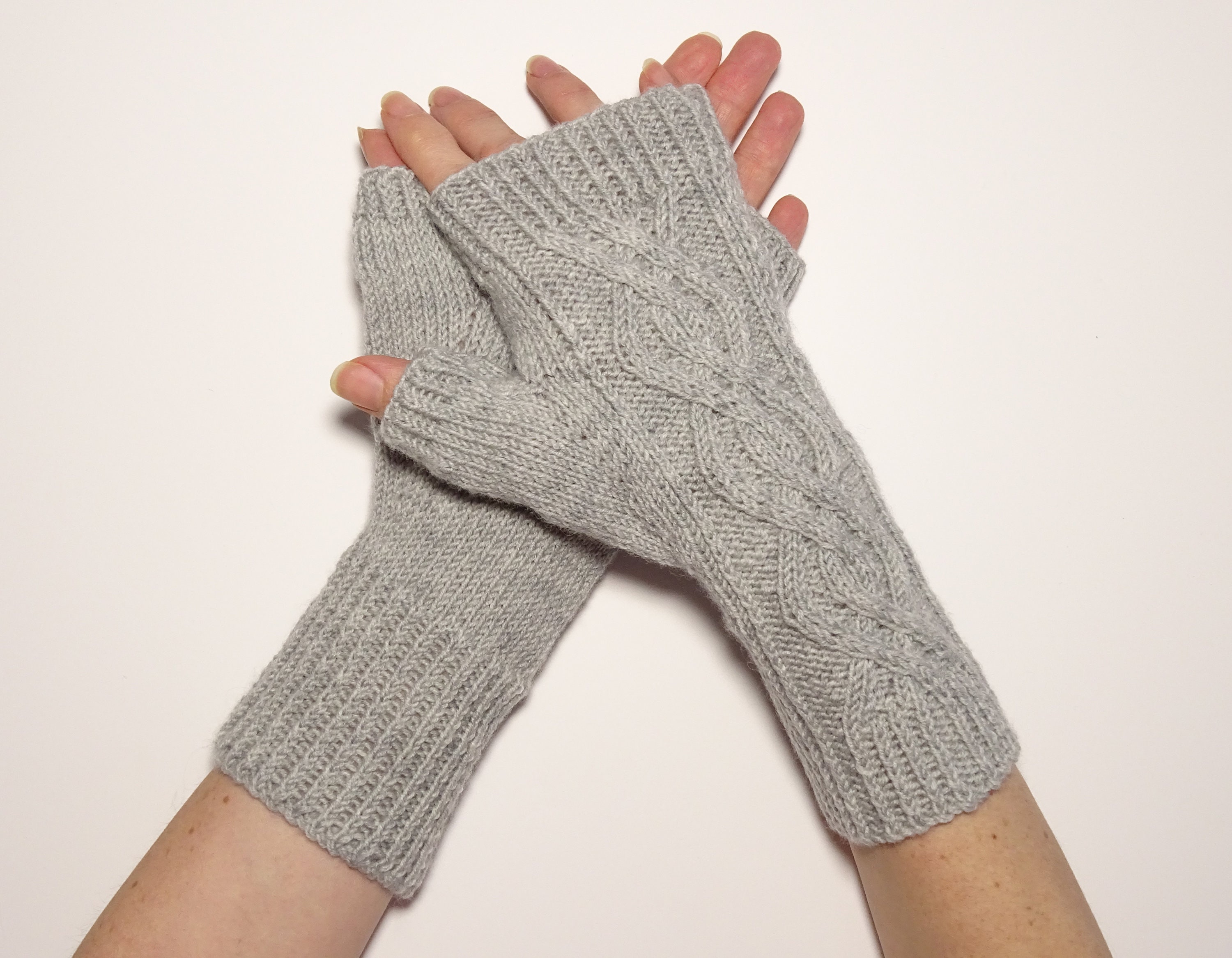 Finger Gloves Calypso Knits Easy Fingerless Mitts KC35 Chevron
