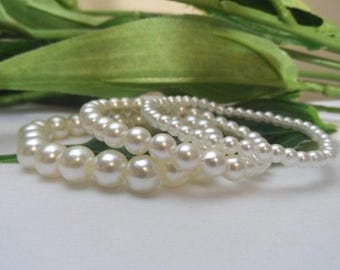 Girls set of 3 Pearl Stretchy bracelets, flowergirl bracelets, set of 3 bracelets, stretchy bracelets, girls pearl bracelets