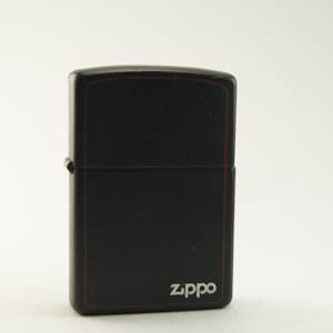 1980 Zippo Slim With Front and Back Pattern: Vintage-antique