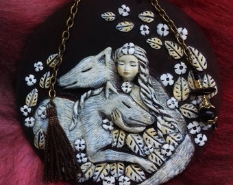 objet d'art, talisman, pendentif, loup, protection, figurine, fait main, aspect ivoire, fantastique, AtelierduFaune,