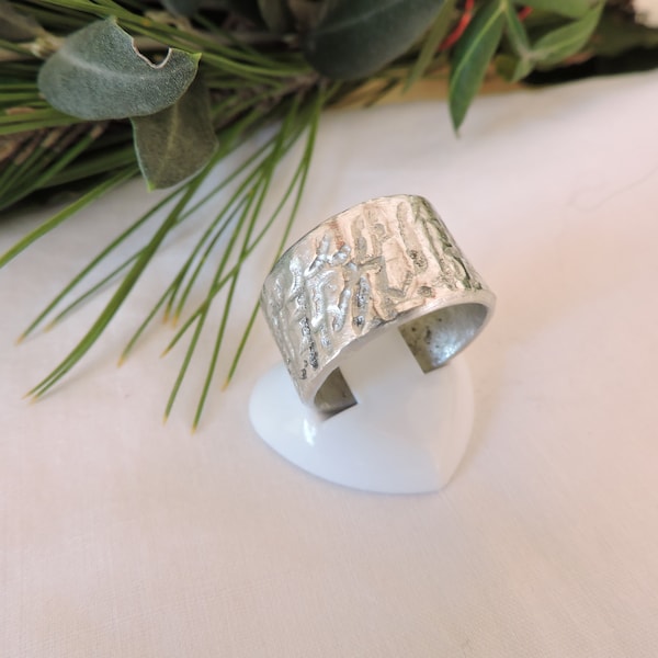 Bague argenté ,martelé,grave pour homme .Fait à la main ,pièce unique .Anneau cadeau de noel pour monsieur.Artisanat