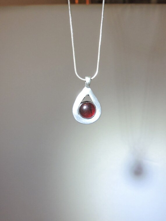 925 Silver Chain With a Pendant in 