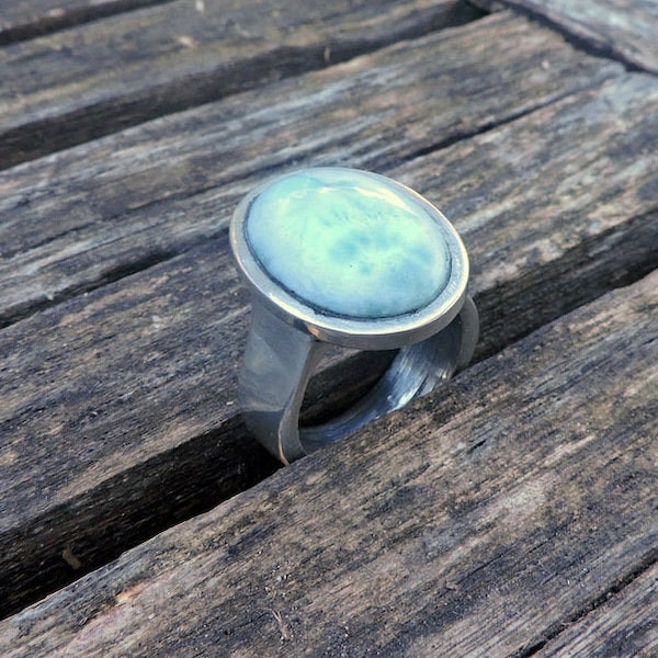 Bague Larimar et étain,bague homme,bague bleu,bijoux étain,bijoux argent,bijoux de créateur,bijoux médiévaux,bijoux bohème,chevalière