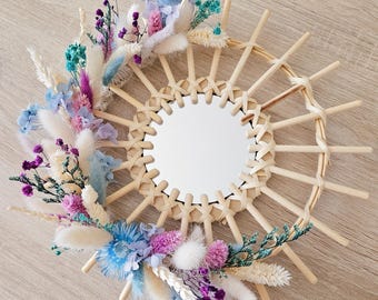 Wooden wall mirror with dried flowers