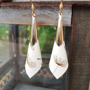 Orecchini origami a cono di carta con dente di leone in oro o bronzo, origami di carta con dente di leone bianco e oro, orecchini a cono di carta
