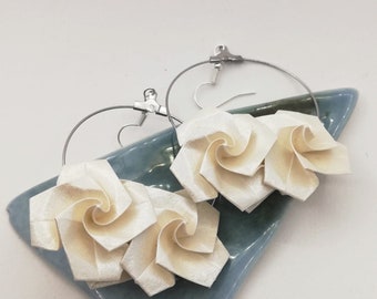 Boucles d'oreilles origami roses grandes créoles, roses origami papier, bijou mariage cérémonies